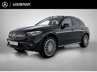 Mercedes-Benz GLC 300e 4MATIC Business Solution AMG | Premium pakket | Winterpakket | Nightpakket | Rijassistentiepakket Plus | Trekhaak | Panoramaschuifdak | Treeplanken in aluminiumlook | Burmester® 3D surround sound systeem | Middenconsole metaalstructuur | 20” multispaaks lichtmetalen AMG-velgen |