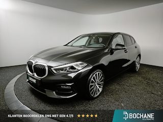 BMW 118i Business Edition | Leder | Stoelverwarming | Achteruitrijcamera | Navigatie |