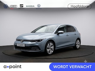 Volkswagen Golf 1.5 eHybrid Style Edition 204 pk Automaat (DSG) | Navigatie via App | Parkeersensoren (Park assist) | Achteruitrijcamera | Adaptieve cruise control | Autom. airco (3 zones) |