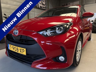 Toyota Yaris 1.5 Hybrid Active Camera, Adaptc. Cruise, Carplay Navi
