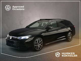 Volkswagen Passat Variant R-Line Edition 1.5 TSI eHybrid 204pk DSG Automaat Trekhaak, Black Style, Panoramadak, Adaptive cruise control, Navigatie, Achteruitrijcamera