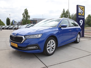 Skoda Octavia Combi 1.5 e-TSI Style Business FULL LED, Trekhaak, Stoelvw, Digital Zomeractie!