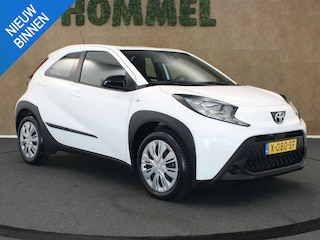 Toyota Aygo 1.0 VVT-i MT Play - ORIGINEEL NEDERLANDSE AUTO - AIRCO - ADAPTIEVE CRUISE CONTROL - ACHTERUITRIJCAMERA - BLUETOOTH - LICHTSENSOR - DAB RADIO - APPLE CARPLAY/ ANDROID AUTO