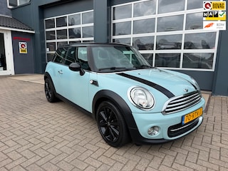 Mini Cooper 3-Deurs 1.6 10 Years II / Navi / Cruise / Leder / Super kleur !! / NL Auto met NAP .
