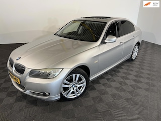 BMW 320i High Executive PANO CARPLAY NAVI PSENSOR CRUISE 2 X SLEUTELS