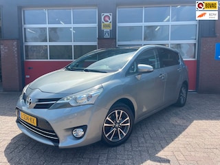 Toyota Corolla Verso 1.6 VVT-i, 7 Persoons, Trekhaak, Panoramadak, Parkeersensoren, Dakdragerset, Camera, Cruise, etc...