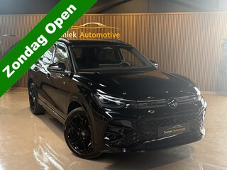Volkswagen Tiguan 1.5 eHybrid R-Line edition Panorma Navigatie sfeer verlichtig