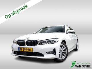 BMW 3-serie Touring 320i Business Edition 1e-Eig. & Dealer-Onderh. BOVAG-Garantie. NL-Auto.