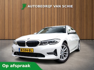 BMW 3-serie Touring 320i Business Edition 1e-Eig. & Dealer-Onderh. BOVAG-Garantie. NL-Auto.