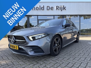 Mercedes-Benz A-klasse 180 Business Solution AMG Night Upgrade