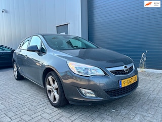 Opel Astra 1.4i Turbo Sport AUT AIRCO PDC