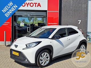 Toyota Aygo First CLIMA ADAPTIVE CRUISE LICHTMETALEN VELGEN APPLE ANDROID