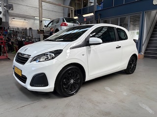 Peugeot 108 1.0 e-VTi 68pk 3D Access | All season banden | Nieuwe APK | NAP | Rijklaar prijs!
