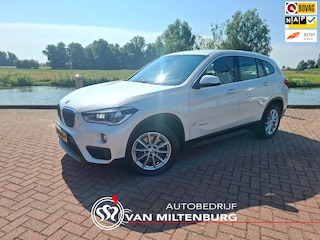 BMW X1 SDrive20i Centennial Executive Clima Navi Camera PDC v-a
