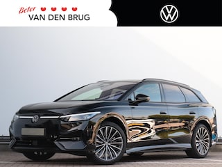 Volkswagen ID.7 Limited Edition Plus 59 kWh accu, 150 kW / 204 PK | 360 camera | HUD | Stoel en stuurverarming | Elektrisch verstelbare voorstoelen + memory | Wegklapbare trekhaak | Voorruitverwarming |
