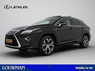 Lexus RX 450h 4WD Luxury Line | Panorama schuif/kantel dak | Head-Up Display | Blind Spot Monitor | Stoel ventilatie | Stoelverwarming | Elektrisch verstelbare stoel + geheugen | Elektrische Achterklep |