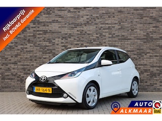 Toyota Aygo 1.0 VVT-i x-play | Airco | Cruise control | Camera | Rijklaarprijs - incl.garantie