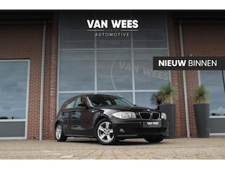 BMW 120i Executive | NL auto | Cruise control | 170 pk | Sportstuur | Navigatie Professional | Bluetooth | Regensensor | Lichtpakket | PDC | Climate control | Middenarmsteun
