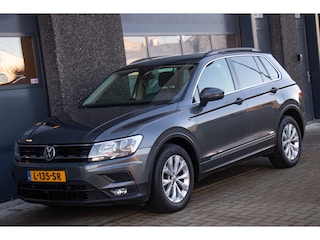 Volkswagen Tiguan 1.4 TSI Comfortline Business | Trekhaak | Carplay | Climate | ACC | Bluetooth | Stuurbediening Navigatie | Camera | DAB | Garantie