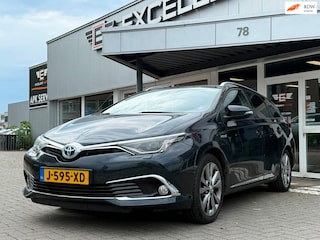 Toyota Auris Touring Sports 1.8 Hybrid Executive