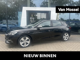 Seat Leon 1.5 eTSI FR Business Intense | WORDT VERWACHT | TREHAAK | STOELVERWARMING | ACHTERUITRIJCAMERA | NAVIGATIE | CLIMATE CONTROL | APPLE CARPLAY - ANDROID AUTO |