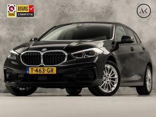 BMW 118i Sport Automaat (APPLE CARPLAY, DEALER ONDERHOUDEN, STOELVERWARMING, CAMERA, SPORTSTOELEN, GETINT GLAS, LANE ASSIST, GROOT NAVI, CRUISE, NIEUWSTAAT)