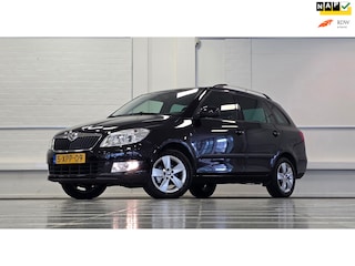 Skoda Fabia Combi 1.2 TSI Drive Airco Trekhaak Navigatie Mooi!
