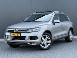 Volkswagen Touareg 3.0 TSI Hybrid Highline 333PK - Luchtvering - Panoramadak - ACC - Zeer Complete Uitvoering