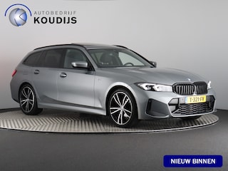 BMW 3-serie Touring 318i M Sport (NL-Auto / Pano / Elek. trekhaak / Sportstoelen / Carplay / Sfeerverlichting / 19'')