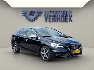 Volvo V40 2.0 T4 R-Design 190 PK Panodak - Trekhaak - NL Auto - Leer