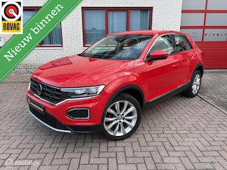Volkswagen T-Roc 1.5 TSI SPORT / NAVI / CAMERA / PDC