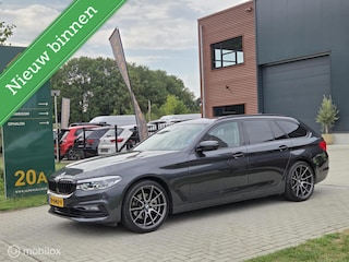 BMW 5-serie Touring 520i High Executive |Leder|Camera|Trekhaak|