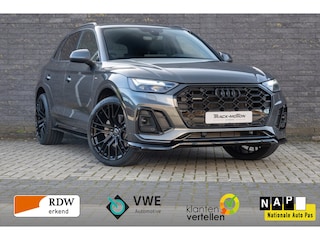 Audi Q5 50 TFSI e S edition Competition GREY & BLACK
