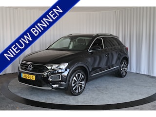 Volkswagen T-Roc 1.5 TSI Style, IQ light, Camera, ACC, Trekhaak
