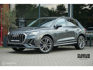 Audi Q3 45 TFSI e S edition | ACC | Sportstoelen | Trekhaak | Stoelverwarming | LED | 19 Inch | Camera | Longlife onderhoud | Zeer netjes | Alcantara inleg | Daytona grey