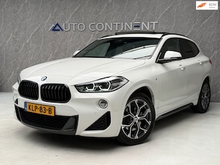 BMW X2 SDrive20i 192 PK M-Pakket / Panorama