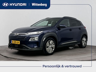 Hyundai Kona EV PREMIUM 64 kWh | 3- FASE | NAVI | CLIMA | ADAPT. CRUISE | CAMERA | HUD | LEDER | STUUR- & STOELVERWARMING | WARMTEPOMP | PRIVACY GLASS | WLTP 481 KM! |