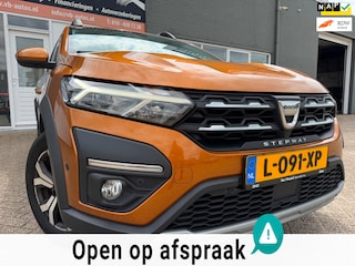 Dacia Sandero Stepway 1.0 TCe 100 Bi-Fuel Comfort met parkeersensoren / camera en bluetooth telefoon / media en navigatie en airco