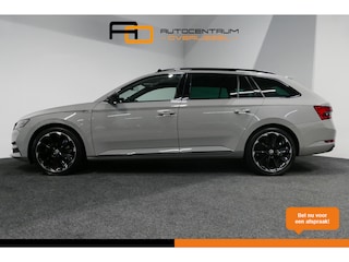 Skoda Superb Combi 1.4 TSI iV Sportline Business / Panoramadak / Elektr. verstelbare stoelen + memory / Elektr. wegklapbare trekhaak / Stoelverwarming / Ambienteverlichting / Apple Carplay - Android Auto / Achteruitrijcamera / Stuuwielverwarming / PDC / 19'' LMV / Navigatie