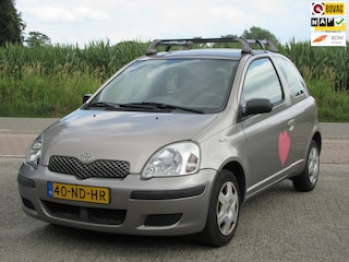 Toyota Yaris 1.0 VVT-i Terra