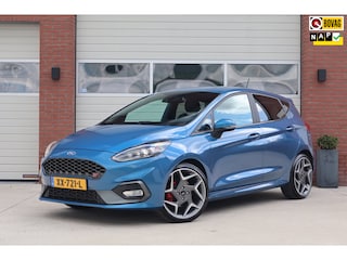 Ford Fiesta 1.5 EcoBoost ST-3 200PK 5 deurs - Performance pack - Winter pack - B&O - Keyless - Recaro - Performance Blue - LED