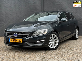 Volvo V60 1.6 D2 Kinetic PANO|TREKHAAK|NAVI|PDC