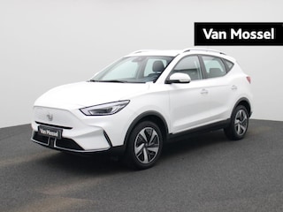MG ZS EV Long Range Luxury 70 kWh Panoramadak | 360 Camera | Apple Carplay/Android Auto | 440km WLTP | Afneembare trekhaak | Getinte achterruiten