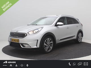 Kia Niro 1.6 GDi Design Edition / Trekhaak / 1300kg Trekgewicht / Stoel en Stuurverwarming / Glazen Schuif-kanteldak / Achteruit Rij Camera / CC / Historie Bekend /