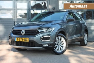 Volkswagen T-Roc 1.5 TSI Sport  150pk    Stoel/stuur verwarming / afneembare trekhaak.