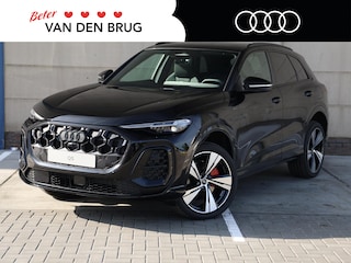 Audi Q5 S edition Competition 367 PK | Luchtvering | Trekhaak | Pano dak | 21" lichtmetalen velgen |