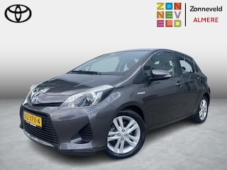 Toyota Yaris 1.5 Full Hybrid Aspiration Navigatie/Park distance