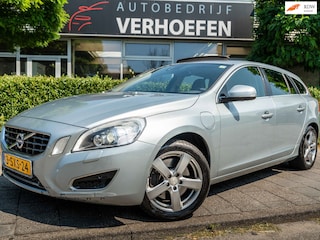 Volvo V60 2.4 D6 AWD Plug-In Hybrid Pure Limited - PANORAMADAK - AUTOMAAT - STOELVERW - PARK CAMERA - XENON !