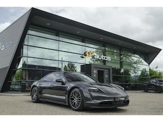 Porsche Taycan Performance Plus 476pk 93,4 kWh Panoramadak *BTW* Luchtvering Bose Comfortstoelen NLauto 1e Eigenaar