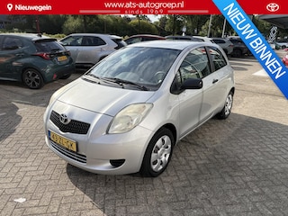 Toyota Yaris 1.3 VVTi Terra , org 63.000 km, aantoonbaar 1e eigenaar en alle onderhoud aanwezig